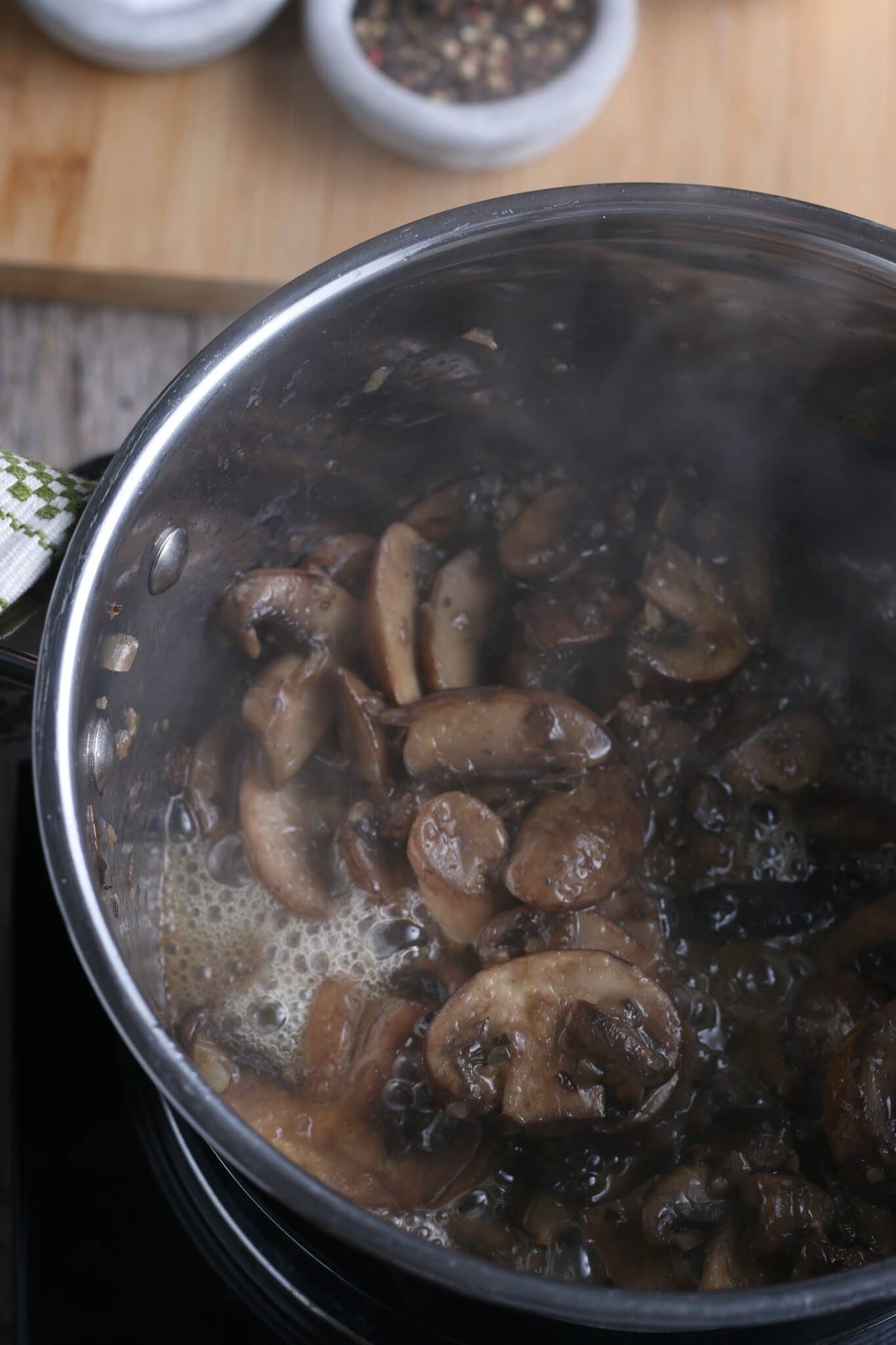 simple mushroom gravy sauce