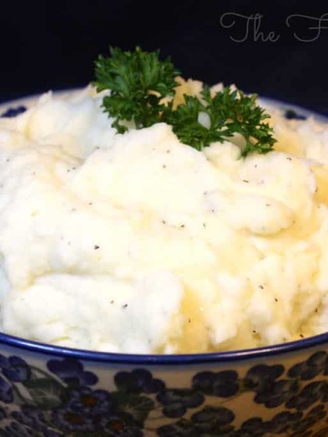 https://www.thefoodieaffair.com/wp-content/uploads/2013/11/cropped-Whipped-Mashed-Potatoes-The-Foodie-Affair-1.jpg