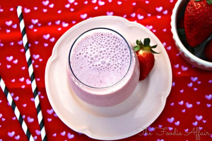 Super Sexy Strawberry Smoothie The Foodie Affair