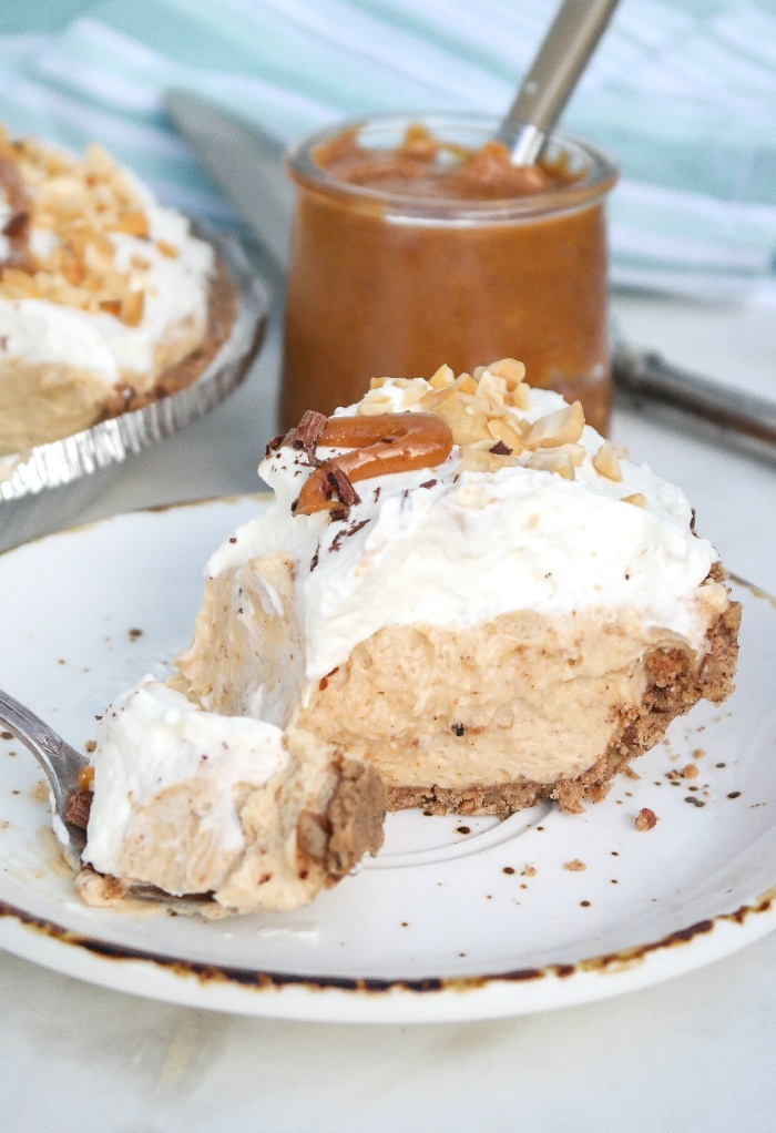 No Bake Peanut Butter Pie - Sugar Free | The Foodie Affair
