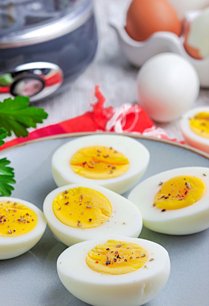 .com: EggFecto Egg Cooker and Egg Mixer Bundle - Golden Egg Maker  with Egg Steamer, Easy to Use Hard Boiled Egg Cooker