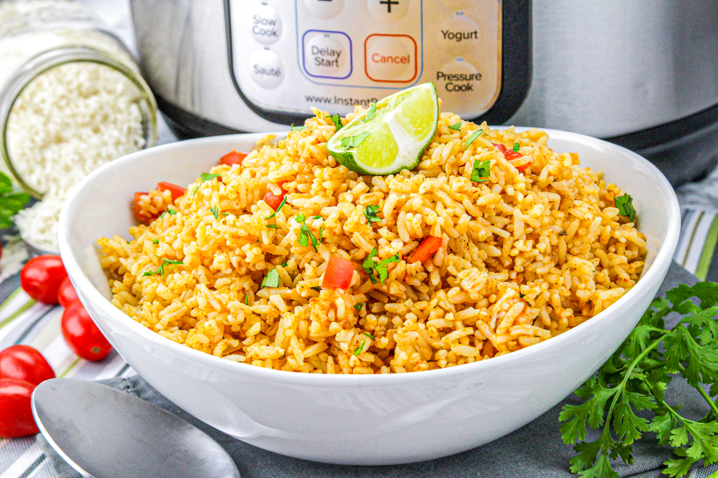 Instant Pot Mexican Rice + VIDEO - Mamá Maggie's Kitchen