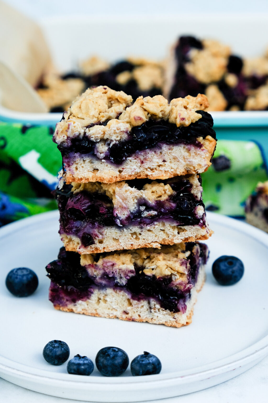 Easy Blueberry Oatmeal Bars Recipe - The Foodie Affair