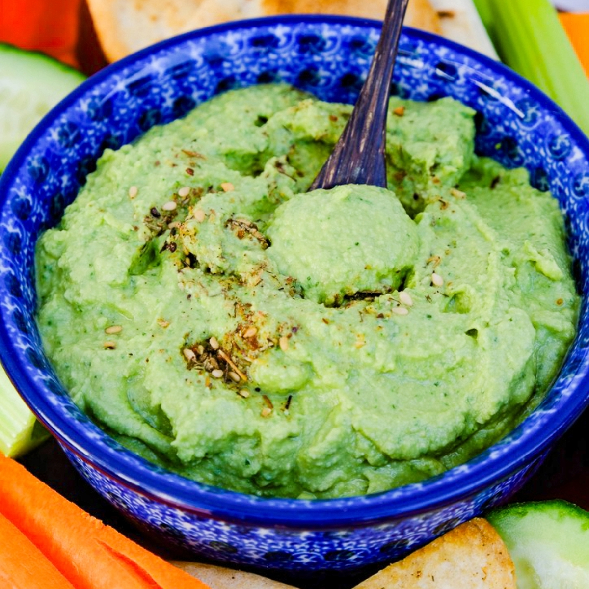 Healthy Homemade Spinach Hummus Recipe - The Foodie Affair